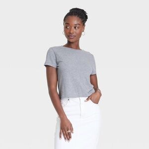 Universal Thread - Women's Shrunken Short Sleeve T-Shirt - Heather Gray S